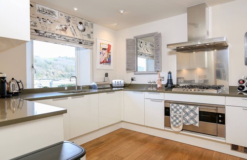 Dartmouth Cottage | Quayside, Dart Marina