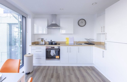 Salford Apartment | Quayside Penthouse 2 BedRoom Ensuite near Media City & Manchester United