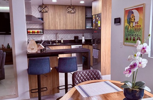 Buenos Aires Condo | Que Chimba de Parche: 1 block to Metro & Zona Viva