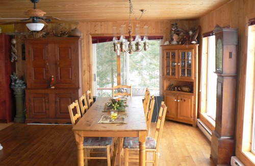 Mauricie Ski Chalet | Quebec, chalet at lake Carillon