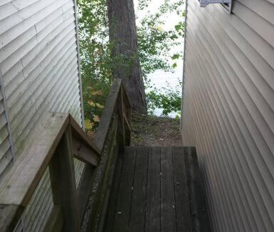 Newtonville Apartment | Queen Bed Beautiful Sunset w River view Fast WiFi
