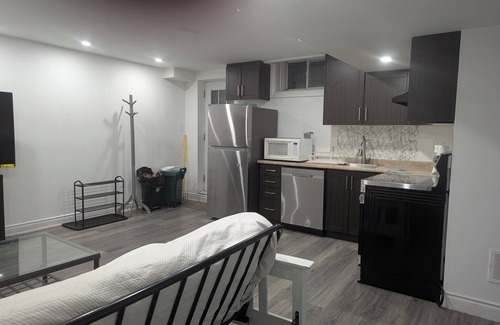 Grand River South Apartment | Queen bed occupancy with attached washroom - Close to YKF airport