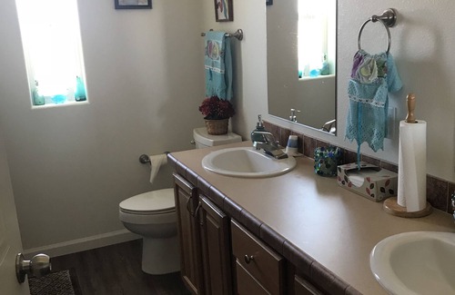 Crystal House | Queen bed Private Bath, Death Valley Front site