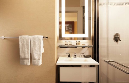 Central New York City Hotel | Queen Bed Room, The Algonquin, Historic Charm, Intimate Lobby, Near Times Square