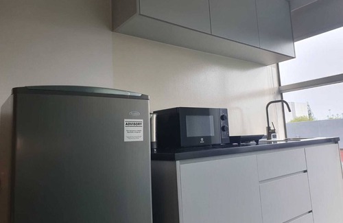 Bukit Merah Apartment | Queen bed Studio Unit @ Outram Park