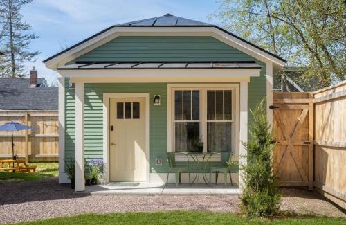 New North End House | Queen City Bungalow & Cottages