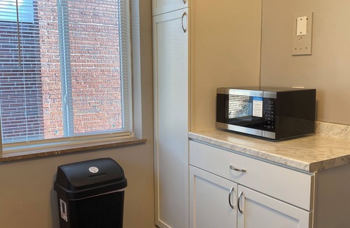 Roselawn Finance Apartment | Queen City Haven Spacious 3 bdrm 2 ba centrally located