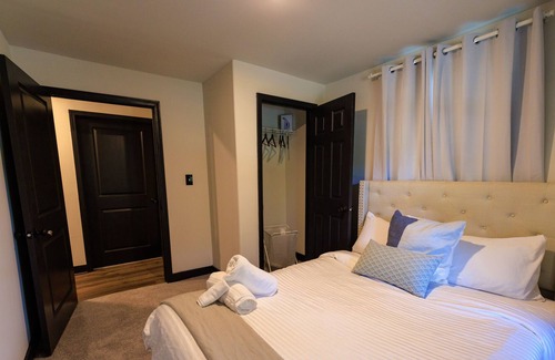 Church Street House | Queen Cozy Room at Hapeville
