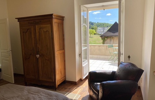 Entraygues-sur-Truyere House | Queen-Exclusive-Terrace-Wet room
