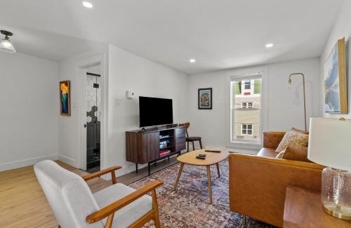 Downtown St. John's Apartment | Queen Loft 2br