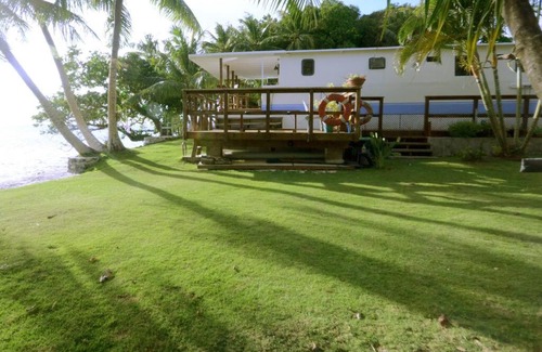 Merizo House | Queen Malesso Houseboat