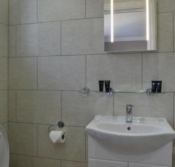 Queenborough Bed & Breakfast | Queen Phillippa