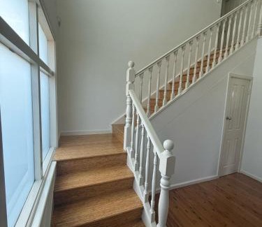 Greenacre House | Queen Room in Spacious House with Private Balcony - GA5
