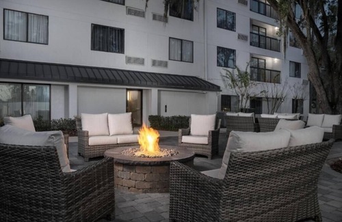Orlando Apartment | Queen Room Near Lake Ebby ORL