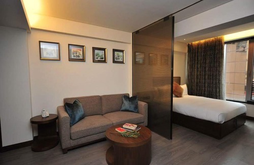 Wan Chai Apartment | Queen's 100
