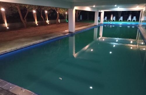 Maspotha Hotel | Queen's tower grand