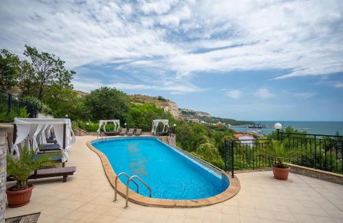Balchik Apartment | Queen's view 14-Pools-Near Botanic garden