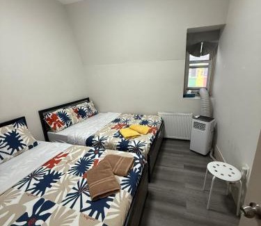 Financial District House | Queen Street AC SUITE-Free Wifi& Self Checkin