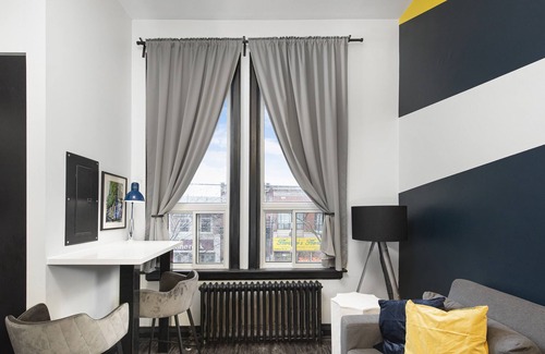 Fashion District Apartment | Queen Street Lofts- 4 Bedroom Monumental Loft