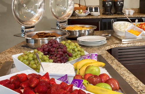 Fantasy Harbor Apartment | Queen Studio Near the Boardwalk | Free Hot Breakfast + Pool Access