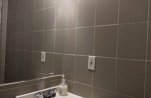 St. Lawrence Apartment | Queen Suite in Toronto