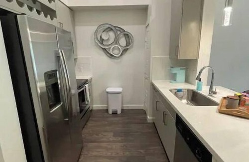 Richardson Apartment | Queen suite | Private Patio