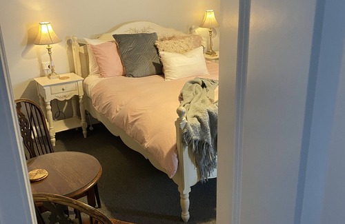 Stanley Bed & Breakfast | Queen suite with breakfast