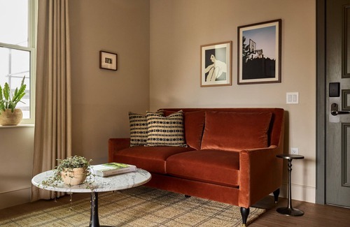 Fishtown House | Queen Suite with Living Room for Extended Stays