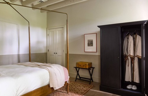 Fishtown House | Queen Suite with Living Room for Extended Stays