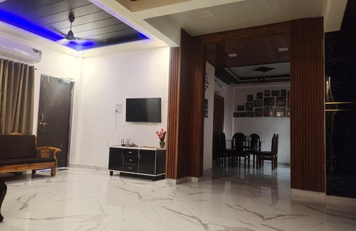 Waksai Villa | Queens castle