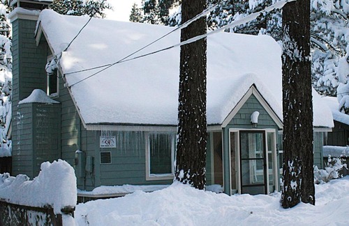 Al Tahoe House | Queens Cottage by Lake Tahoe Accommodations