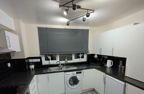 Pembroke Dock House | QUEENS HOLIDAY APARTMENT, family friendly in Pembroke Dock