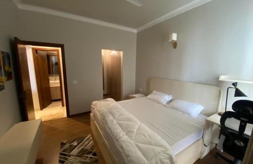 Sohna Apartment | Queens House 777