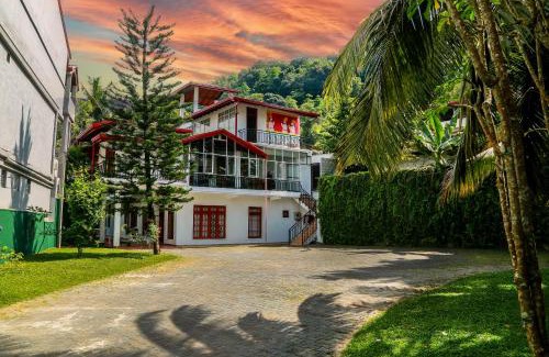 Harispattuwa House | Queens Lodge