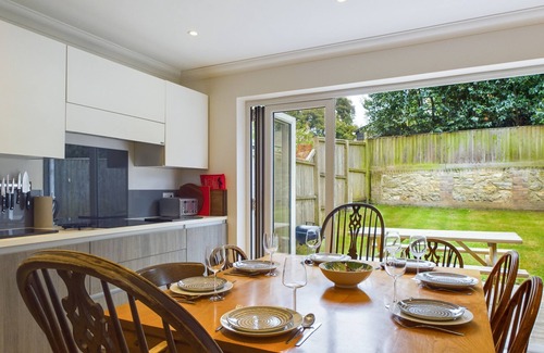 Ryde House | Queens Mews a coastal holiday home