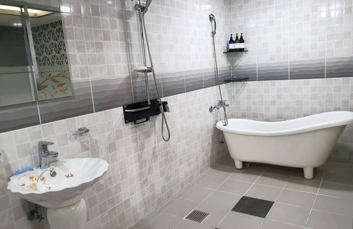 Chinju Hotel | Queens Motel Jinju