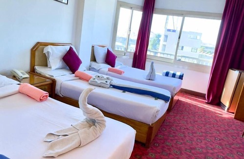Luxor Hotel | Queens Valley Hotel, Restaurants, Bars and Spa Luxor