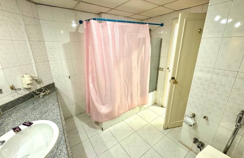 Luxor Hotel | Queens Valley Hotel, Restaurants, Bars and Spa Luxor