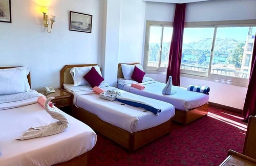 Luxor Hotel | Queens Valley Hotel, Restaurants, Bars and Spa Luxor