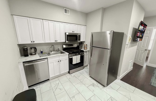 Southwark Apartment | Queens Village Escape 2BD Apt with 4 Comfy Beds