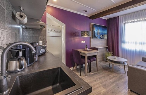 Rhens Apartment | Queensize apartment - Haus Burgenheimat