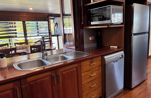 Whitfield House | Queenslander house with plenty of space and very tropical. Sleeps six people.
