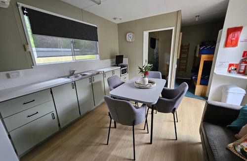 Queenstown Apartment | Queenstown Copper Country Cabins