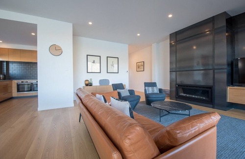 Frankton Villa | Queenstown Remarkable Lake & Mountain Views