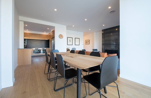 Frankton Villa | Queenstown Remarkable Lake & Mountain Views