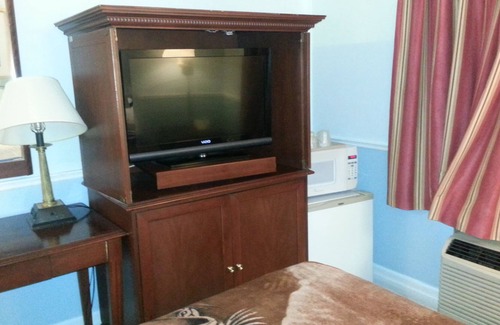 Humber Bay Hotel | Queensway Motel