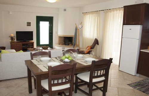 Alikambos Villa | Querini Villa Maria In Alikampos 9km From Sandy Beach