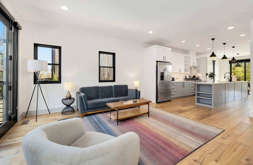 Downtown House | Quest - Trailhead Mews - Optional BlakeSt Access