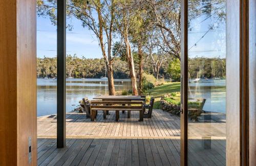 Barnes Bay House | 'Questa' Heritage Cottage