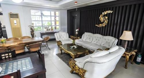 Candelaria Hotel | Quezon Premier Hotel - Candelaria